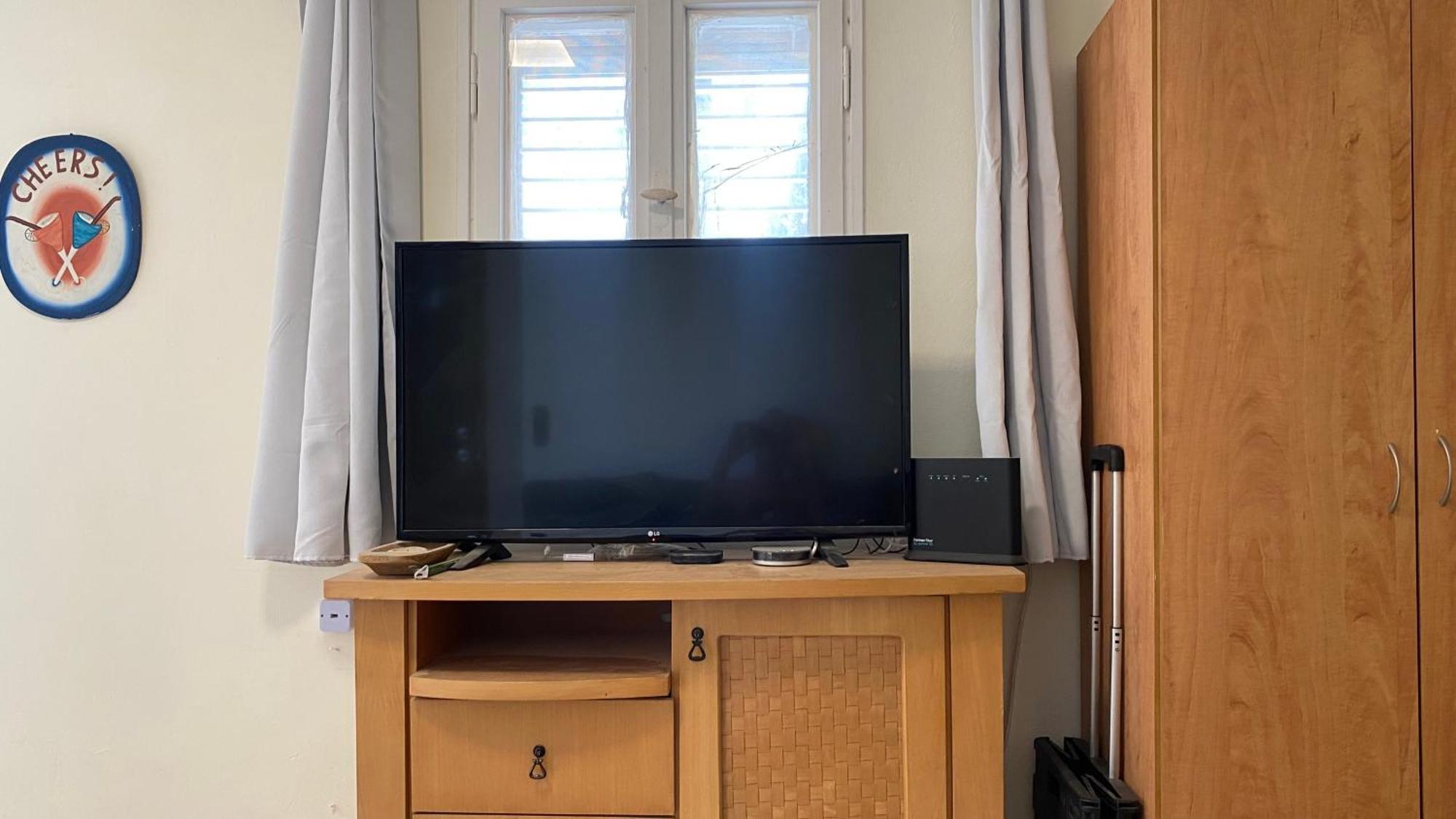 Apartamento דירה יפיפיה! מיקום מעולה! אוניברסיטת בן גוריון, סורוקה, שוק, פארק! Beerseba Exterior foto