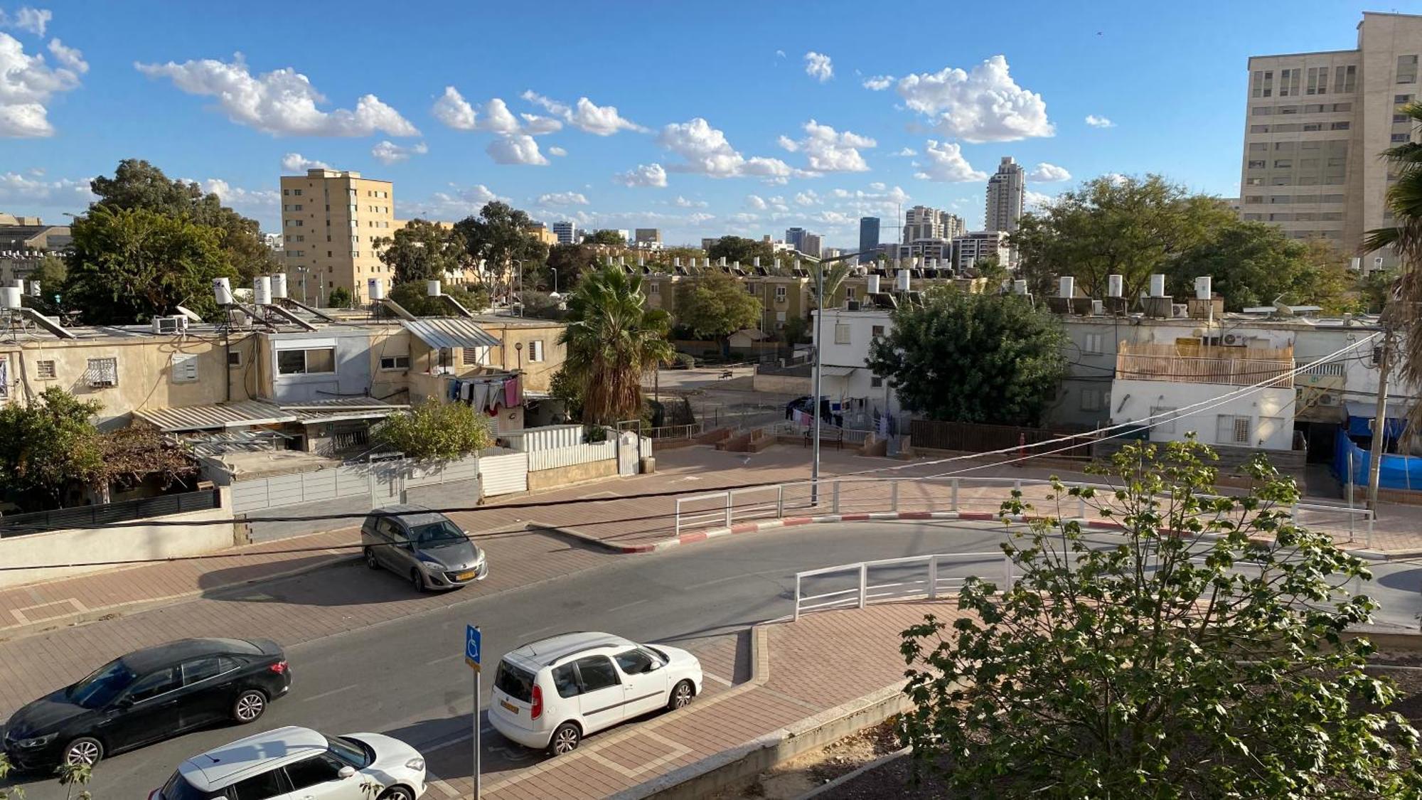 Apartamento דירה יפיפיה! מיקום מעולה! אוניברסיטת בן גוריון, סורוקה, שוק, פארק! Beerseba Exterior foto