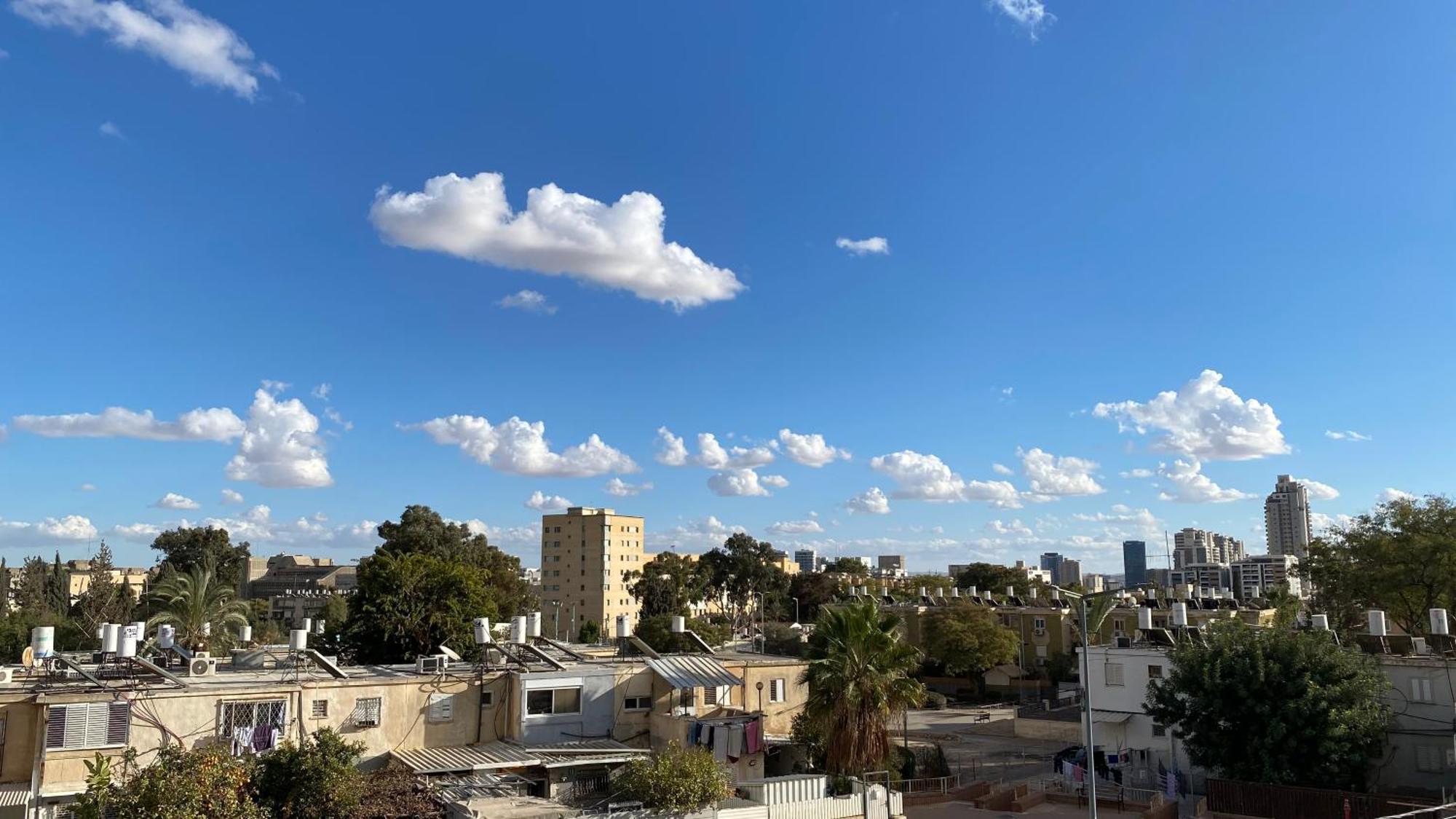 Apartamento דירה יפיפיה! מיקום מעולה! אוניברסיטת בן גוריון, סורוקה, שוק, פארק! Beerseba Exterior foto